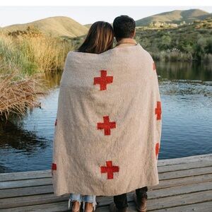 New Anthropologie Trek Light Positive Vibrations Handwoven Mexican Blanket 6'x4'